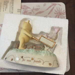Lenox Winnie the Pooh Figurine - Cream and Gold